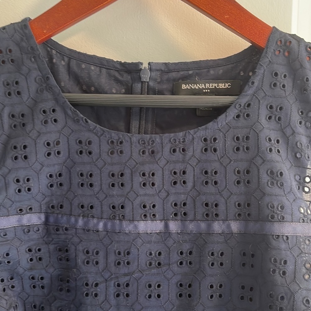 Banana Republic women’s navy sleeveless dress - Picture 6 of 7